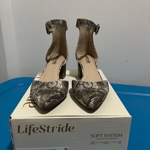 Lifestride shoes